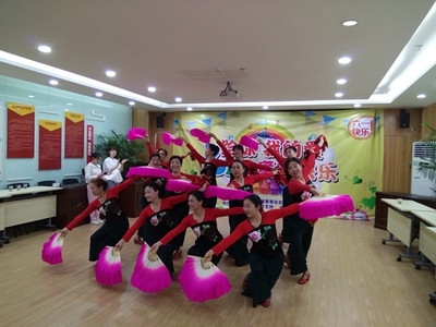 徐家棚街誠善里社區開展“給你我的愛”六一兒童節活動 兒童舞蹈表演服務