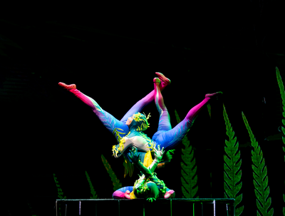 大型3D兒童雜技劇《恐龍館奇妙夜》公演成功，導演劉藝偉分享創(chuàng)作理念