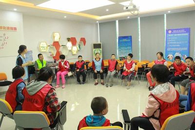 大渡口區開展“慶中秋 迎國慶”關愛特殊兒童志愿服務活動